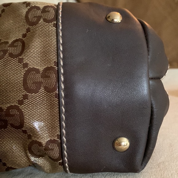 Vintage Gucci Shoulder Bag with dust bag in great condition. Slightly used….. - Picture 8 of 8